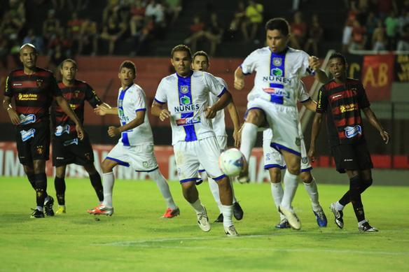 Sport empata e segue em má fase no Estadual - Helder Tavares/DP/D. A. Press