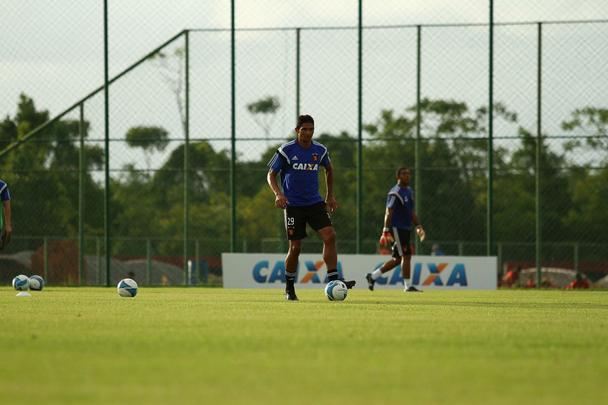 Eduardo Baptista repete quarteto ofensivo com Diego Souza, Élber, Mike e Felipe Azevedo