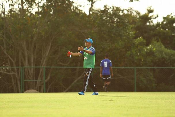 Eduardo Baptista repete quarteto ofensivo com Diego Souza, Élber, Mike e Felipe Azevedo