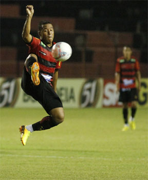 Marcos Aurélio foi discreto no jogo (Ricardo Fernandes/DP/D.A Press)