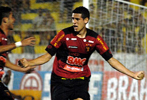 Com gol de Maylson, Sport vence o Salgueiro por 1 a 0 no Ademir Cunha (Roberto Ramos/DP/D.A Press) Com gol de Maylson, Sport vence o Salgueiro por 1 a 0 no Ademir Cunha (Roberto Ramos/DP/D.A Press)