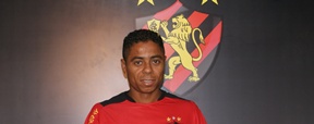Refor�o de peso, Marquinhos Paran� � apresentado oficialmente na Ilha (Arthur Sales/DP/D.A Press)