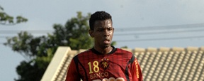 Contra time que o projetou, Moacir segue em busca da evolu��o no PE (Ricardo Fernandes/DP/D.A Press)