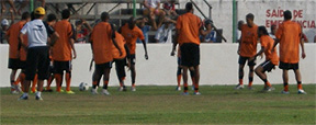 Jogadores corais só começaram os treinos em Manaus nesta terça-feira (Daniel Leal/DP/D.A Press)