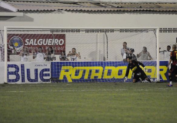 Irreconhec�vel, Sport perde por 2 a 0 do Salgueiro