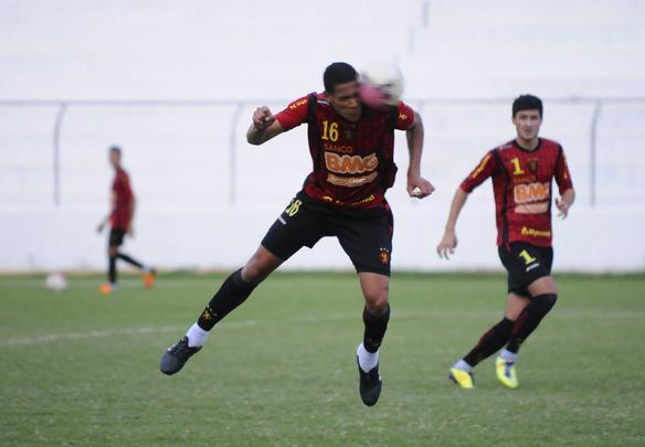 Treino do Sport no estadio Cornelio de Barros, em Salgueiro