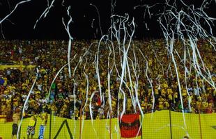 Sport vacila no final do jogo e � derrotado pelo Ypiranga em plena Ilha do Retiro