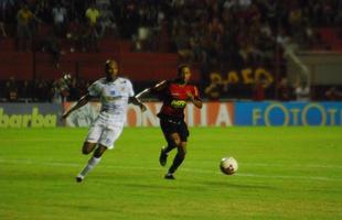 Sport vacila no final do jogo e � derrotado pelo Ypiranga em plena Ilha do Retiro