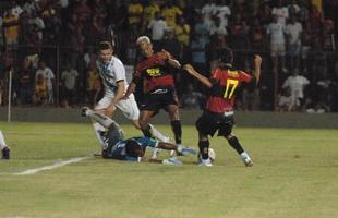 Com tr�s gols, Marcelinho salva o Sport e garante virada sobre o Porto