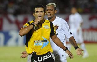 Rubro-negros venceram o cl�ssico por 3 a 1, no Arruda Cr�dito: Ricardo Fernandes/DP/D.A Press e Helder Tavares/DP/D.A Press