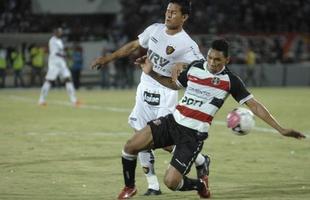 Rubro-negros venceram o cl�ssico por 3 a 1, no Arruda Cr�dito: Ricardo Fernandes/DP/D.A Press e Helder Tavares/DP/D.A Press