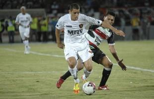 Rubro-negros venceram o cl�ssico por 3 a 1, no Arruda Cr�dito: Ricardo Fernandes/DP/D.A Press e Helder Tavares/DP/D.A Press