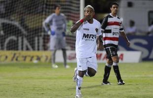 Rubro-negros venceram o cl�ssico por 3 a 1, no Arruda Cr�dito: Ricardo Fernandes/DP/D.A Press e Helder Tavares/DP/D.A Press