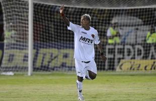 Rubro-negros venceram o cl�ssico por 3 a 1, no Arruda Cr�dito: Ricardo Fernandes/DP/D.A Press e Helder Tavares/DP/D.A Press