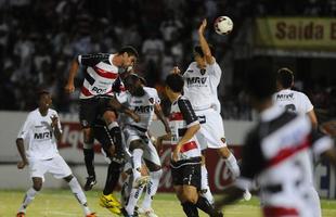 Rubro-negros venceram o cl�ssico por 3 a 1, no Arruda Cr�dito: Ricardo Fernandes/DP/D.A Press e Helder Tavares/DP/D.A Press