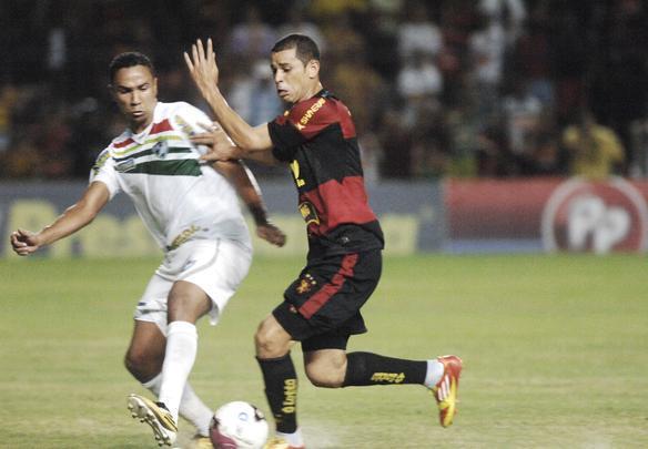 
Sport fica em um empate sem gols com o Salgueiro, mas segue lder o Pernambucano Crdito: Edvaldo Rodrigues/DP/D.A Press
