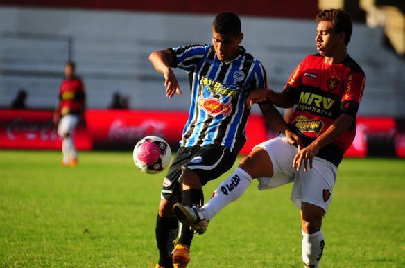 Com jogadores reservas, Sport vence o Porto no Lacerdo por 3 a 1 e segue na liderana