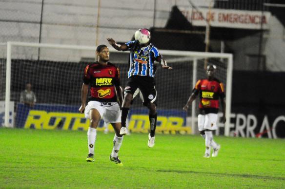 Com jogadores reservas, Sport vence o Porto no Lacerdo por 3 a 1 e segue na liderana