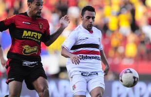 Sport vence o cl�ssico contra o Santa Cruz por 2 a 1