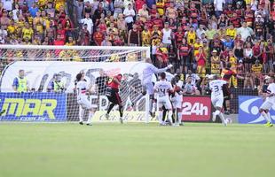 Sport vence o cl�ssico contra o Santa Cruz por 2 a 1