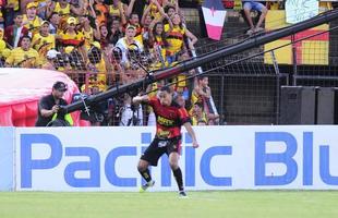Sport vence o cl�ssico contra o Santa Cruz por 2 a 1