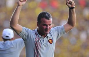 Sport vence o cl�ssico contra o Santa Cruz por 2 a 1