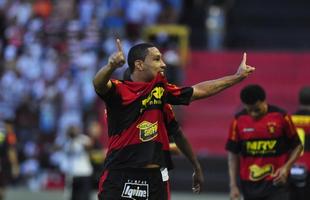 Sport vence o cl�ssico contra o Santa Cruz por 2 a 1