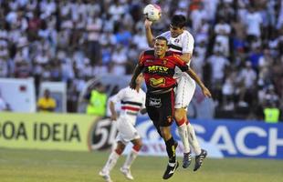 Sport vence o cl�ssico contra o Santa Cruz por 2 a 1