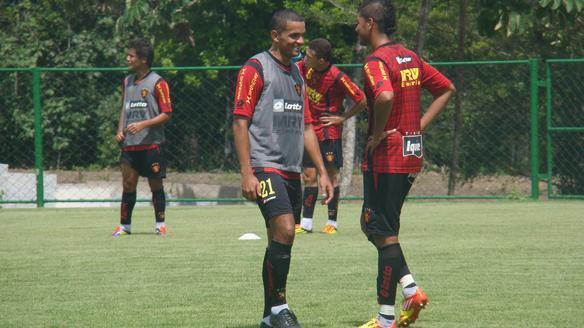 Sport treina no CT de Paratibe, em Paulista, nesta quarta-feira.