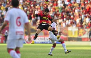 Empate sem gra�a garante Sport na final do Pernambucano