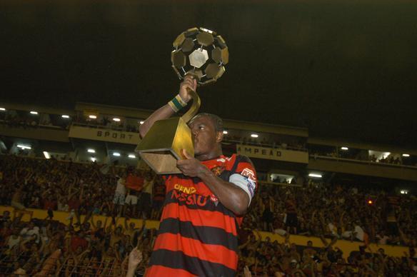 Imagens da conquista rubro-negra em cima do Santa Cruz em 2006