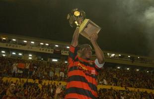 Imagens da conquista rubro-negra em cima do Santa Cruz em 2006