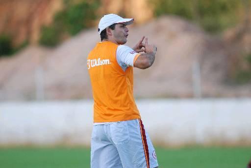 Sangaletti comanda treino no N�utico ap�s sa�da de Roberto Fernandes em 2009
