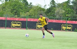 S�rgio Guedes e seus comandados treinam visando o Cl�ssico das Multid�es