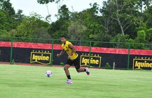 S�rgio Guedes e seus comandados treinam visando o Cl�ssico das Multid�es