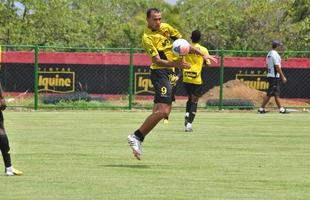 S�rgio Guedes e seus comandados treinam visando o Cl�ssico das Multid�es