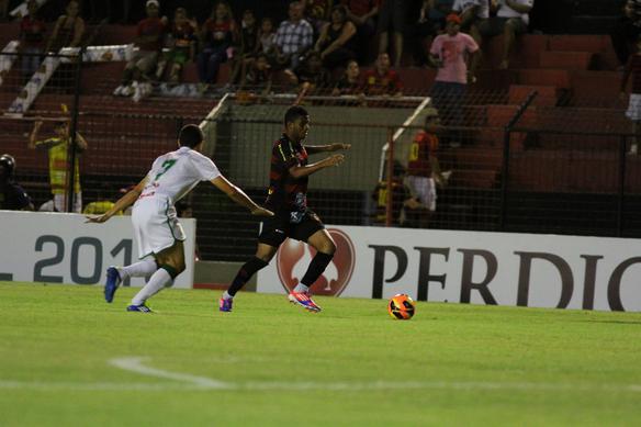 Le�o vence e se classifica na Copa do Brasil