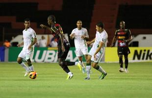 Le�o vence e se classifica na Copa do Brasil