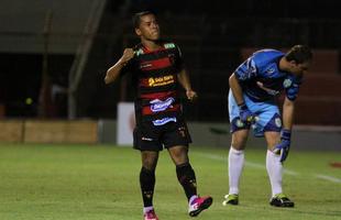 Le�o vence e se classifica na Copa do Brasil