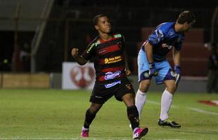 Le�o vence e se classifica na Copa do Brasil