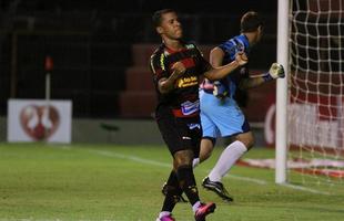 Le�o vence e se classifica na Copa do Brasil
