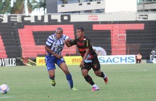 Le�o vence e garante vaga na final
