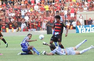 Le�o vence e garante vaga na final