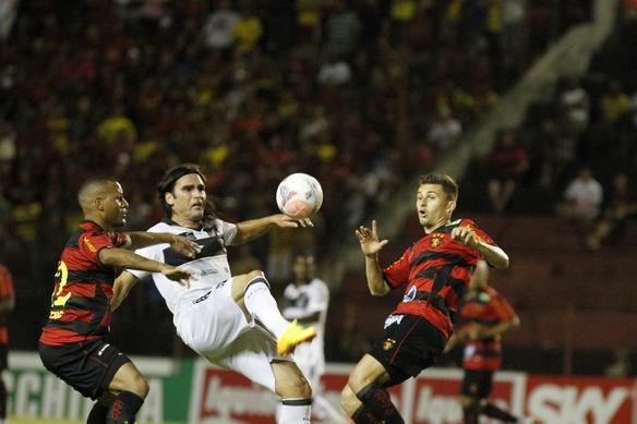 Sport e Cear se enfrentam pela 15 rodada da Srie B, na Ilha do Retiro