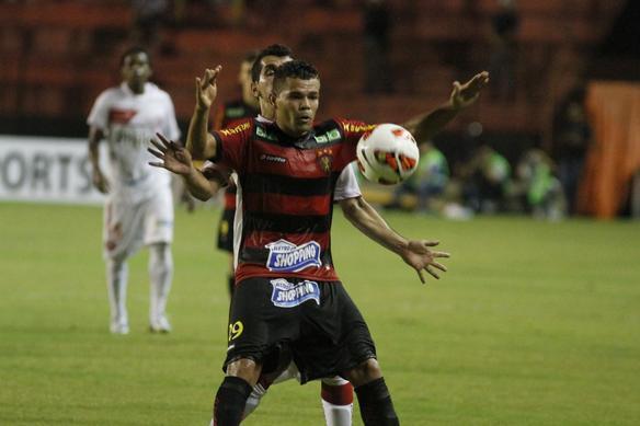 Sport e Nutico se enfrentam na Ilha do Retiro pela Sul-Americana