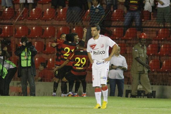 Sport e Nutico se enfrentam pela Copa Sul-Americana
