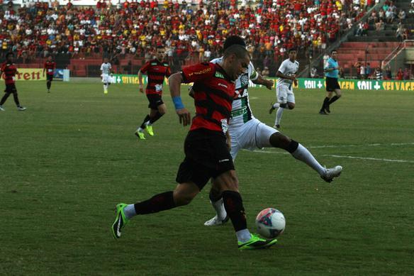Sport vence Figueirense com gol de Felipe Azevedo na reestreia de Geninho