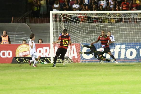 Sport perde de virada para o Amrica-MG