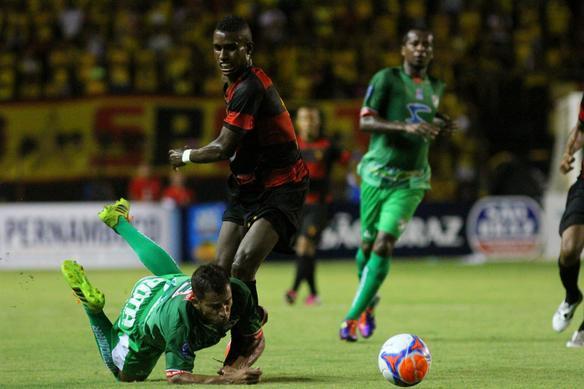 Sport bate o Salgueiro na Ilha do Retiro na estreia no Campeonato Pernambucano 2014