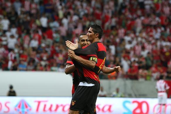 Rubro-negros comemoram a conquista do ttulo pernambucano